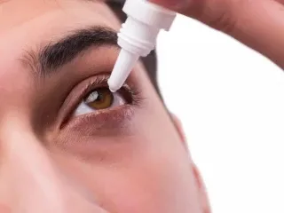 Rparadichlorobenzene2.0% W/v Benzocaine 2.7% W/v Chlorbutol 5.0% W/v Turpentine Oil 15.0% W/v Oily Base Eye Drops Franchise Company