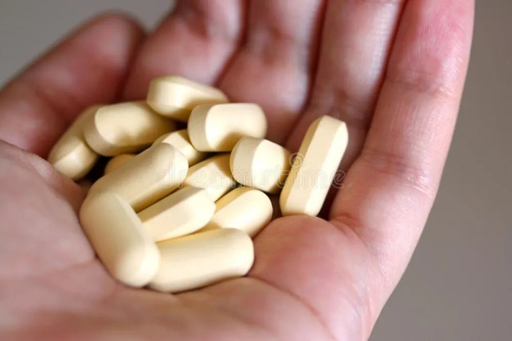 Doxylamine Succinate 10mg with Pyridoxine Hcl 10mg with Folic Acid 2.5mg Tablet Manufacturer, Supplier & Exporter